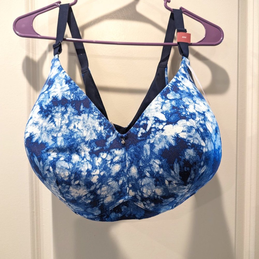 Bra - 40H Cacique Lightly Lined No Wire Back smoothing- NWT
